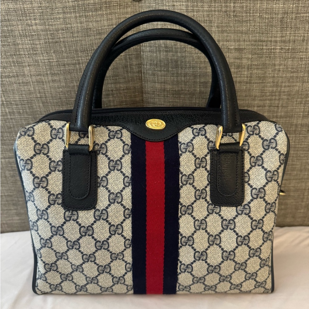 Gucci Blue and Red Crossbody Bag with Signature Style - Picture 2 of 16